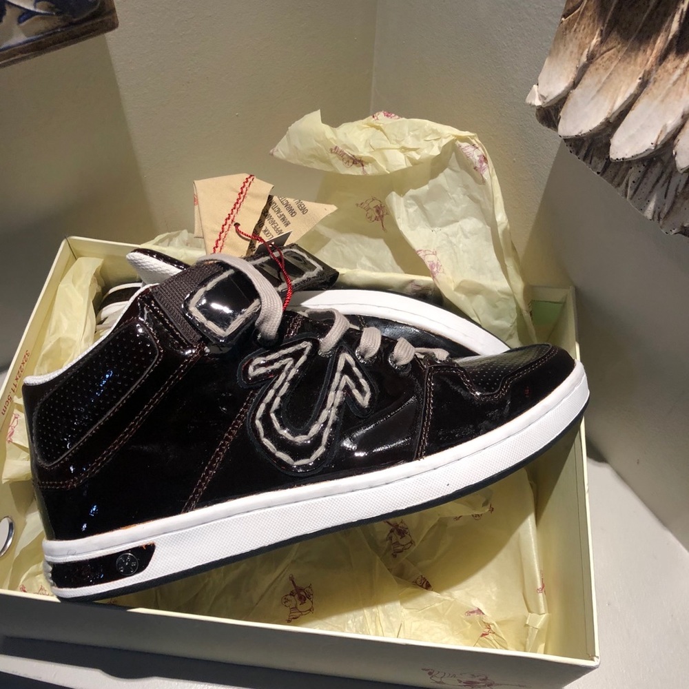 NWT true religion Carson mid  burgundy size 10